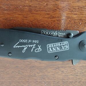 SOG Black Twitch Tanto Knife Li.Ite